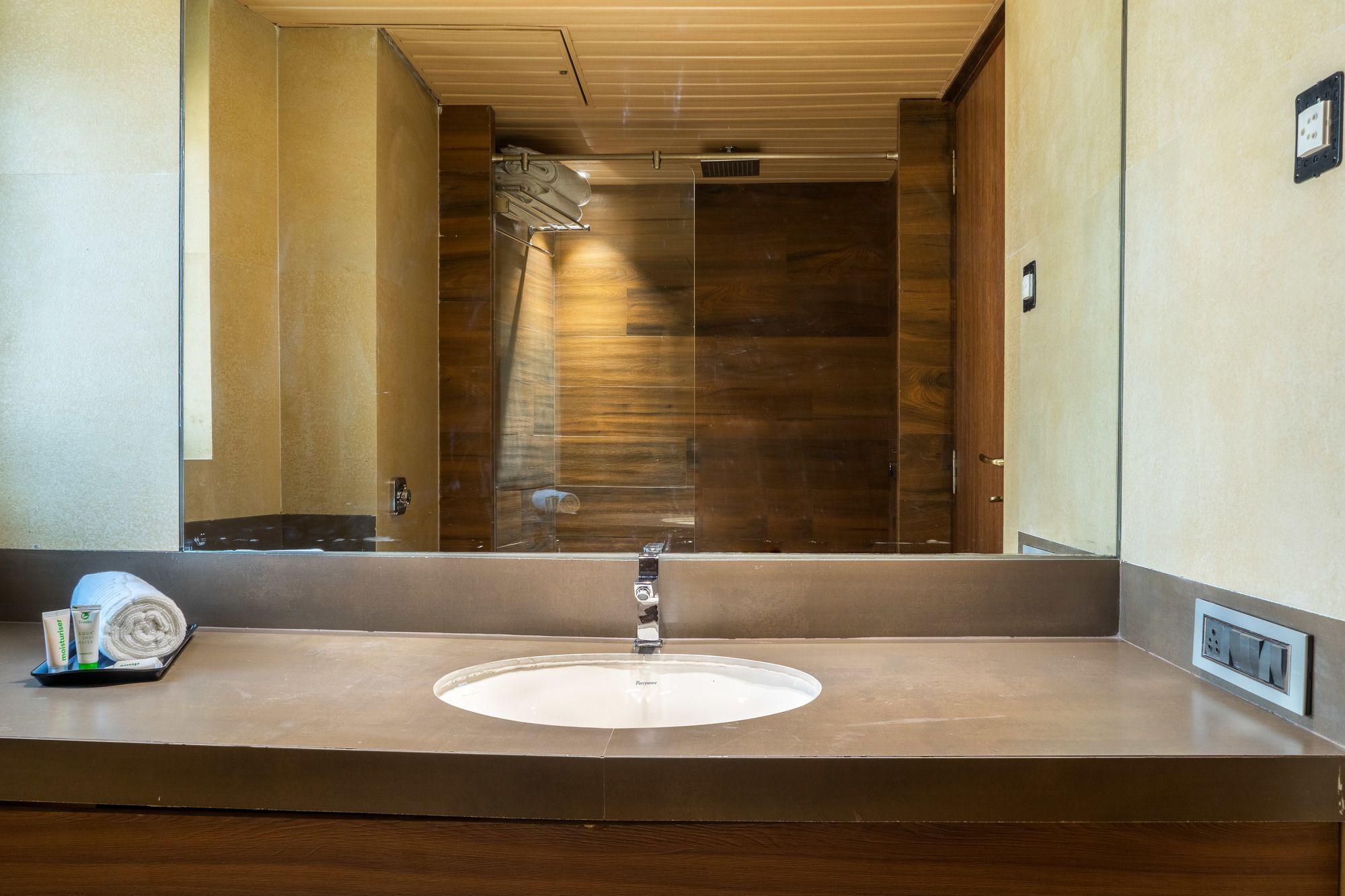Treebo Olive Nest Hotel Bombaim Exterior foto