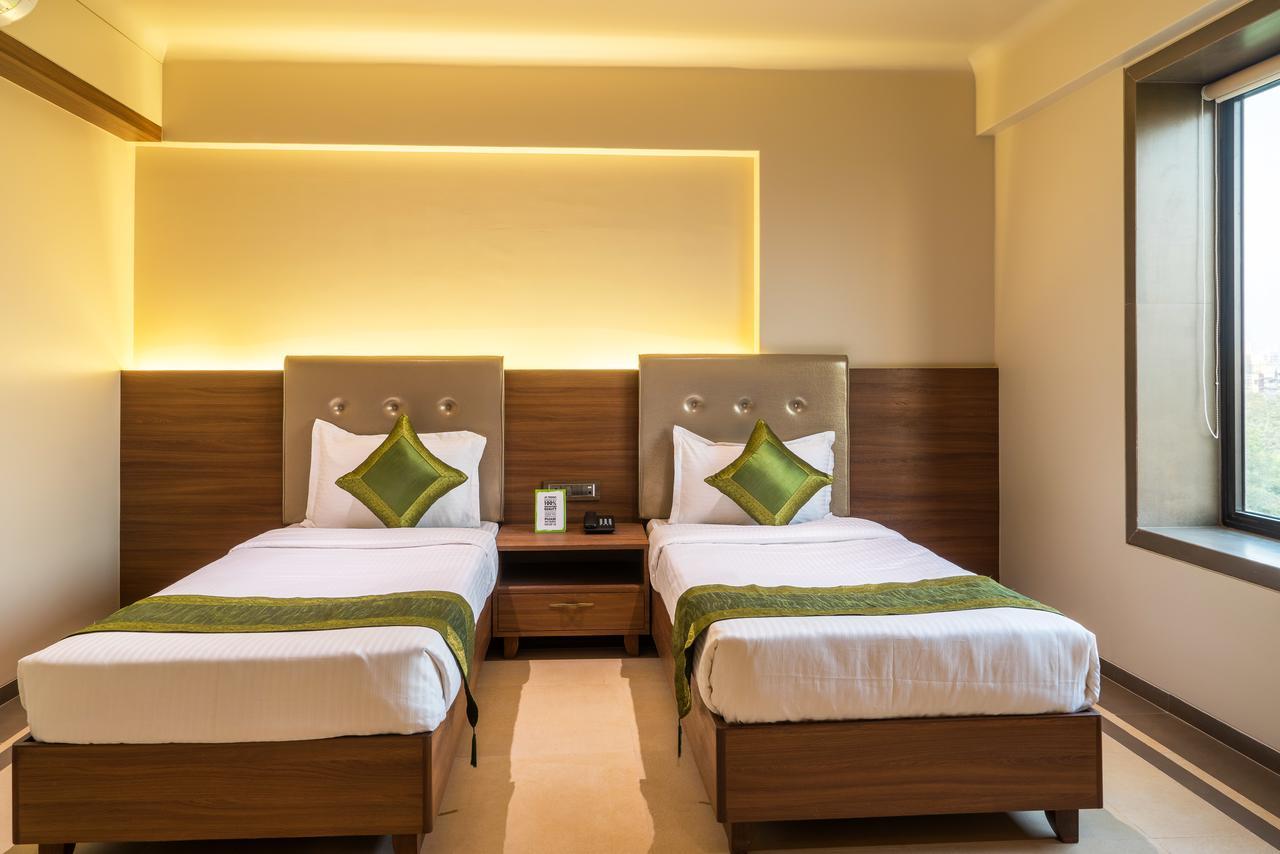 Treebo Olive Nest Hotel Bombaim Exterior foto
